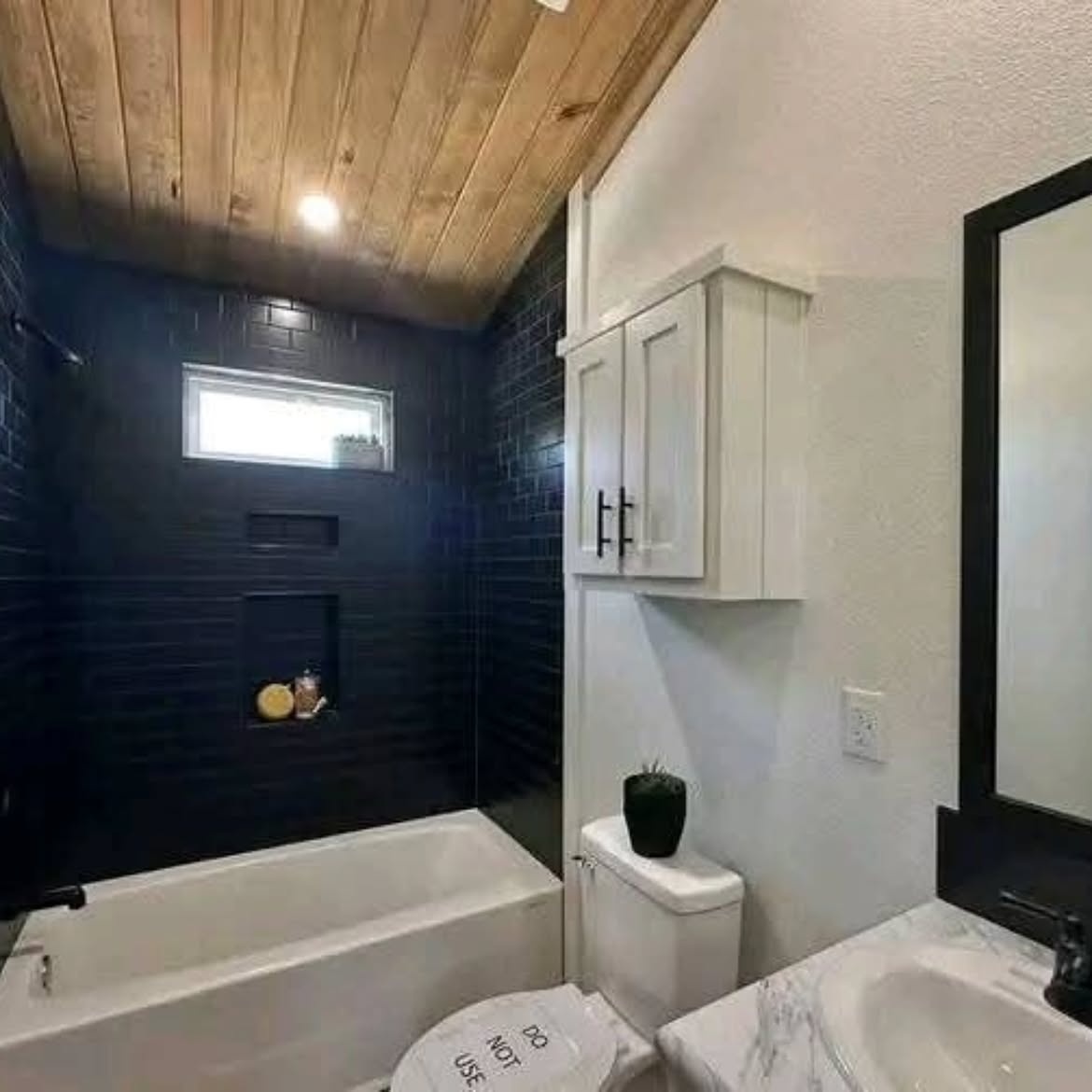 🖤 blackwood (brownwood) – luxury single wide!🏡 840 sq ft • 2 beds • 2 baths🌿 double porches .heic (6) 🖤 blackwood (brownwood) – luxury single wide!🏡 840 sq ft • 2 beds • 2 baths🌿 double porches .heic (6)